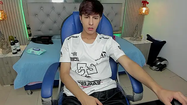 Estiv18  online show from 01/16/26, 02:37