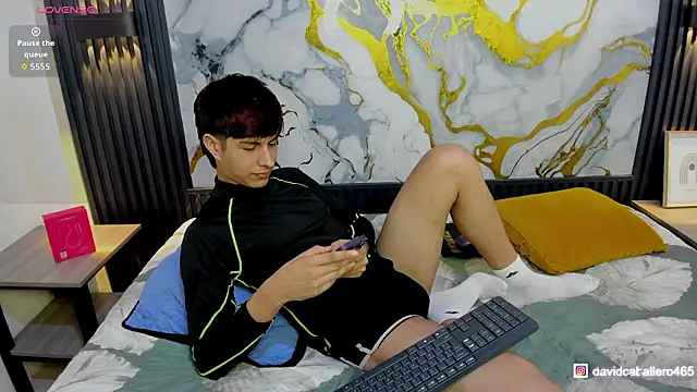 Estiv18  online show from 02/20/26, 06:26