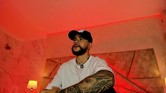 Snapshot of DickGriffith_ chatting on 02/10/26, 12:48 DickGriffith online show from 02/10/26, 12:48