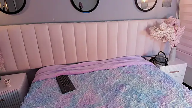 alice lodge online show from 12/01/25, 03:22