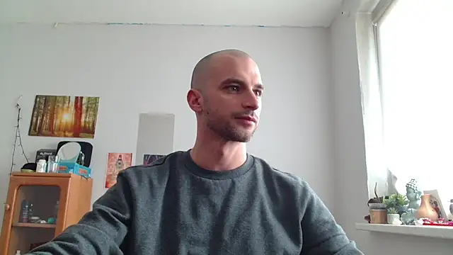 Snapshot of OskarBreno chatting on 05/01/26, 01:26 OskarBreno online show from 05/01/26, 01:26