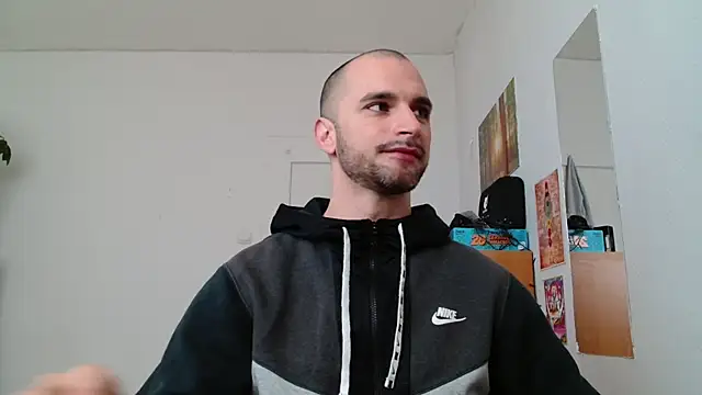 Snapshot of OskarBreno chatting on 05/10/26, 06:51 OskarBreno online show from 05/10/26, 06:51