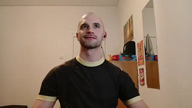 Snapshot of OskarBreno chatting on 05/11/26, 07:11 OskarBreno online show from 05/11/26, 07:11