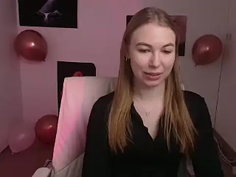Snapshot of Dana_flowers chatting on 02/19/25, 09:17 Dana flowers online show from 02/19/25, 09:17