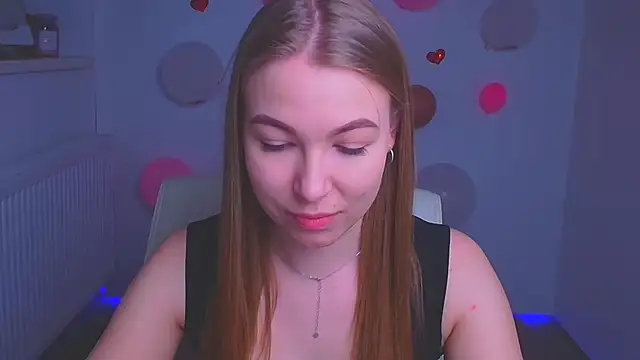 Snapshot of Dana_flowers chatting on 03/07/25, 12:12 Dana flowers online show from 03/07/25, 12:12