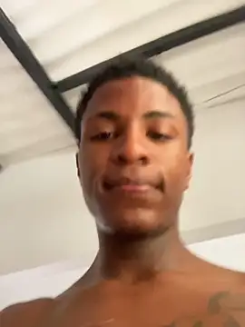 Snapshot of Bichorro chatting on 09/26/25, 02:32 Bichorro online show from 09/26/25, 02:32