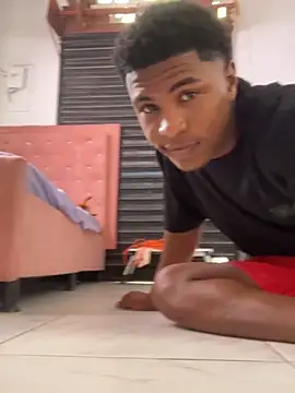 Snapshot of Bichorro chatting on 10/06/25, 05:10 Bichorro online show from 10/06/25, 05:10