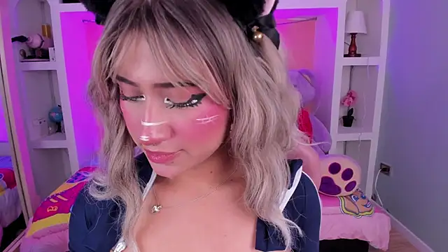 miss   megan online show from 04/21/26, 02:37