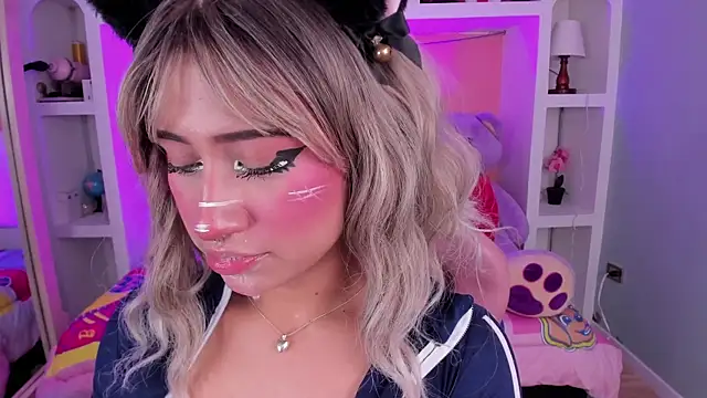 miss   megan online show from 04/21/26, 02:51