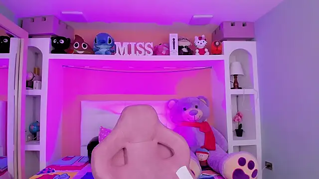 miss   megan online show from 04/24/26, 02:36