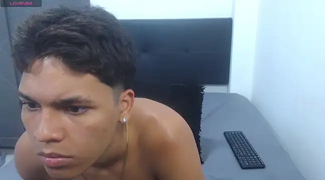 David Gil19 online show from 02/26/25, 02:59