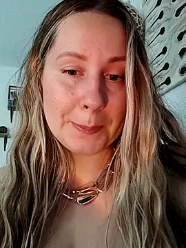 Mona Plus online show from 03/03/25, 12:05