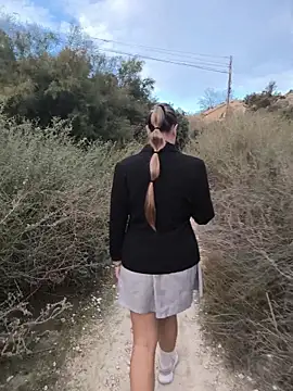 Mona Plus online show from 10/24/25, 06:54