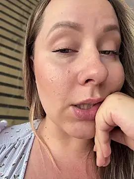 Mona Plus online show from 04/14/26, 10:32