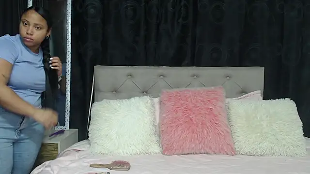 rebeka kenye online show from 03/17/25, 02:45