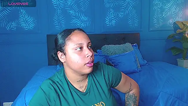 rebeka kenye online show from 11/29/25, 09:51