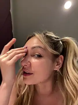 skyemorgan01 online show from 01/11/26, 05:12