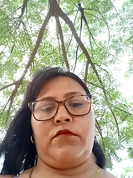 Snapshot of promiscuous-indecent-momm chatting on 02/27/25, 07:26 promiscuous-indecent-momm online show from 02/27/25, 07:26