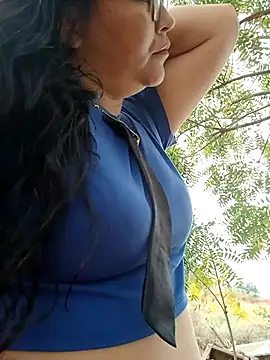 Snapshot of promiscuous-indecent-momm chatting on 03/18/25, 02:26 promiscuous-indecent-momm online show from 03/18/25, 02:26