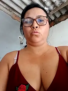 Snapshot of promiscuous-indecent-momm chatting on 09/14/25, 02:16 promiscuous-indecent-momm online show from 09/14/25, 02:16