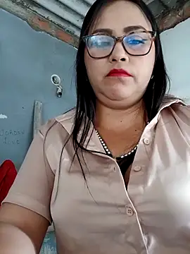 Snapshot of promiscuous-indecent-momm chatting on 09/24/25, 08:23 promiscuous-indecent-momm online show from 09/24/25, 08:23