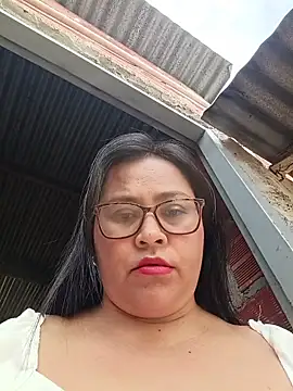 Snapshot of promiscuous-indecent-momm chatting on 01/05/26, 07:28 promiscuous-indecent-momm online show from 01/05/26, 07:28