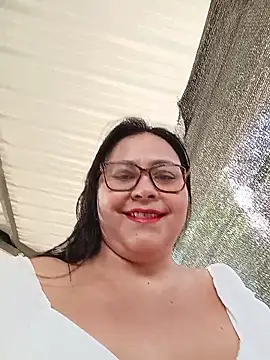 Snapshot of promiscuous-indecent-momm chatting on 01/13/26, 03:06 promiscuous-indecent-momm online show from 01/13/26, 03:06