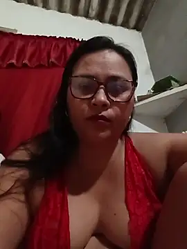 Snapshot of promiscuous-indecent-momm chatting on 01/18/26, 02:48 promiscuous-indecent-momm online show from 01/18/26, 02:48