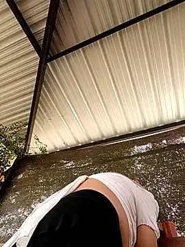 promiscuous-indecent-momm online show from 04/16/26, 03:57