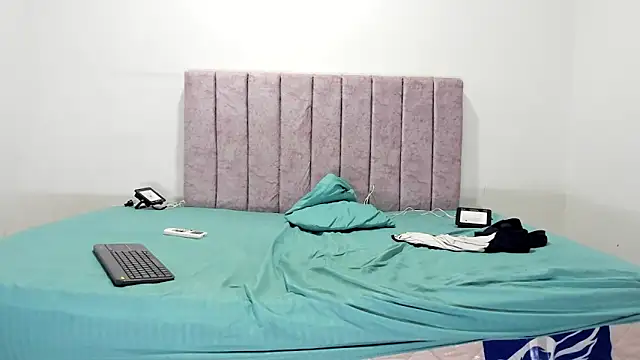 manuel rey online show from 02/17/25, 12:54