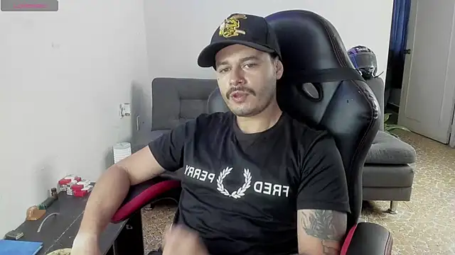 Snapshot of ragnar_lothbrok777 chatting on 11/30/25, 04:55 ragnar lothbrok777 online show from 11/30/25, 04:55