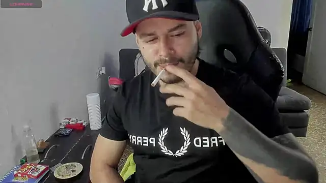 Snapshot of ragnar_lothbrok777 chatting on 12/14/25, 08:57 ragnar lothbrok777 online show from 12/14/25, 08:57