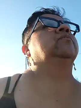 Snapshot of erinadarling79 chatting on 10/02/25, 10:06 erinadarling79 online show from 10/02/25, 10:06