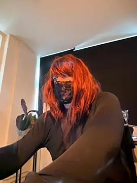 Snapshot of Bleueyez007 chatting on 09/20/25, 03:35 Bleueyez007 online show from 09/20/25, 03:35