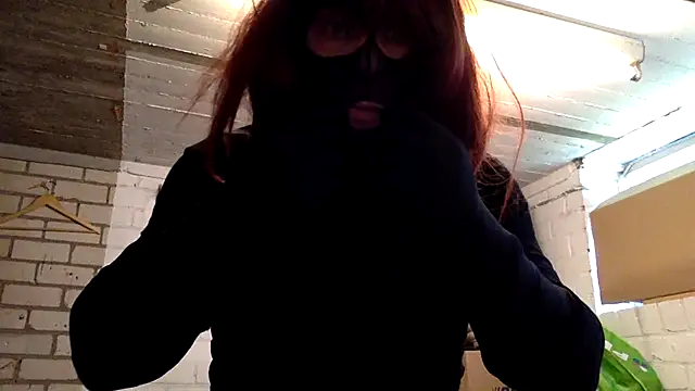 Bleueyez007 online show from 04/22/26, 12:07