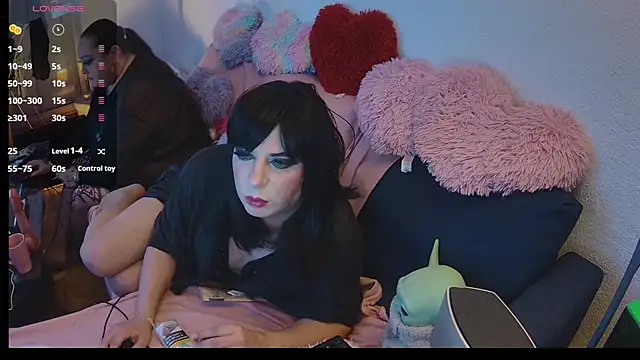 MissNadiaX06 online show from 03/18/25, 06:48