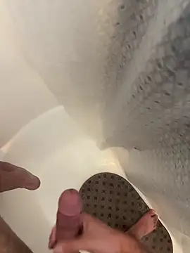 danyh2023 online show from 04/19/26, 06:43