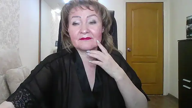 Victoria secrets  online show from 02/13/25, 01:15