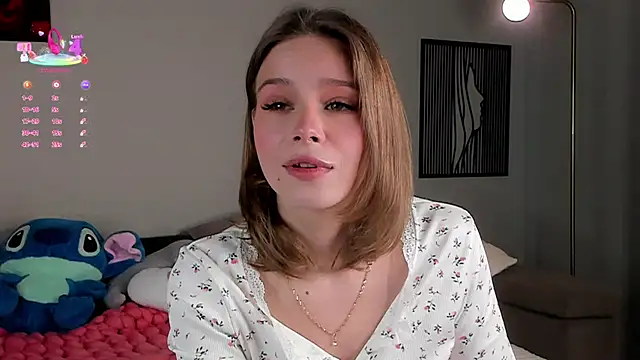 Snapshot of TaiteBayles chatting on 10/06/25, 01:14 TaiteBayles online show from 10/06/25, 01:14