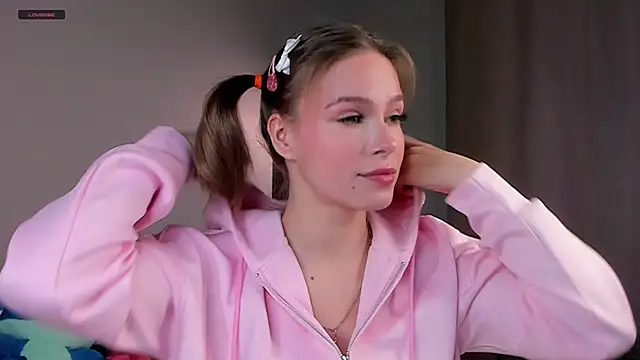 Snapshot of TaiteBayles chatting on 10/10/25, 01:15 TaiteBayles online show from 10/10/25, 01:15