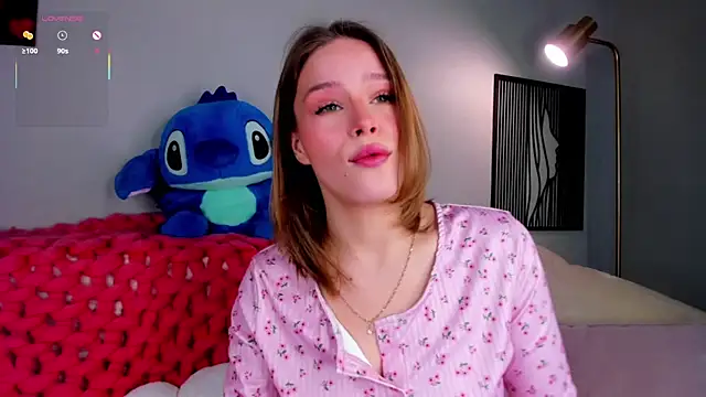 Snapshot of TaiteBayles chatting on 10/13/25, 01:27 TaiteBayles online show from 10/13/25, 01:27