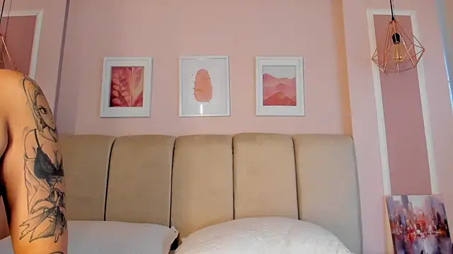 Annie rhoades online show from 04/10/26, 03:50