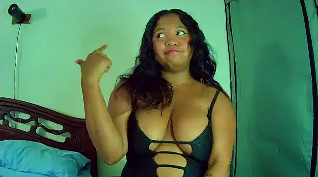 Snapshot of lilithathenea chatting on 03/12/25, 04:02 lilithathenea online show from 03/12/25, 04:02