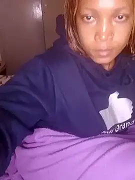 ChloeBab online show from 11/17/25, 07:03