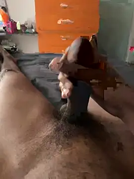 Snapshot of papibbc6989 chatting on 02/28/25, 04:54 papibbc6989 online show from 02/28/25, 04:54