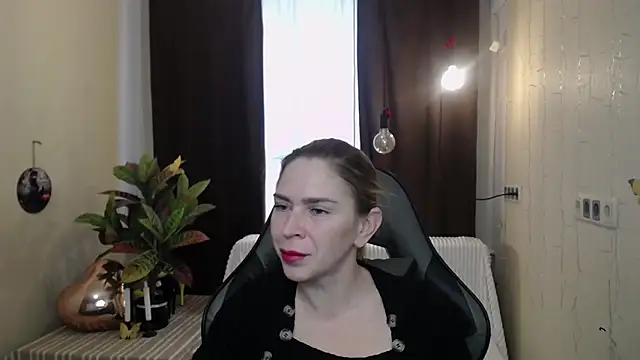 Snapshot of TessaDaybreak chatting on 02/27/25, 07:23 TessaDaybreak online show from 02/27/25, 07:23