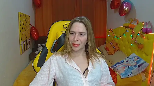 Snapshot of TessaDaybreak chatting on 03/07/25, 10:35 TessaDaybreak online show from 03/07/25, 10:35