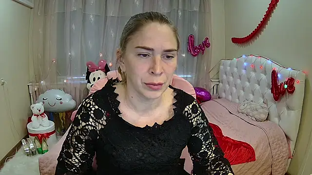 Snapshot of TessaDaybreak chatting on 03/21/25, 01:12 TessaDaybreak online show from 03/21/25, 01:12
