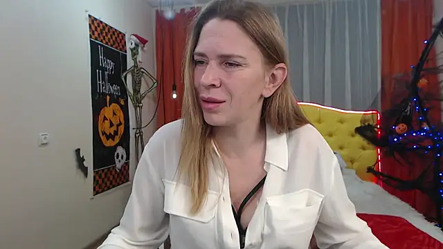 TessaDaybreak online show from 11/01/25, 08:49