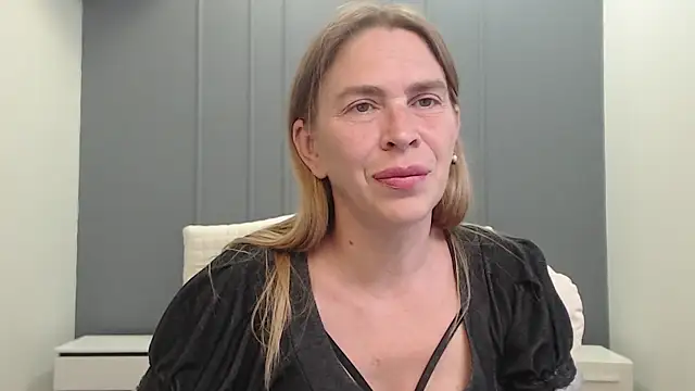 Snapshot of TessaDaybreak chatting on 07/20/26, 10:39 TessaDaybreak online show from 07/20/26, 10:39